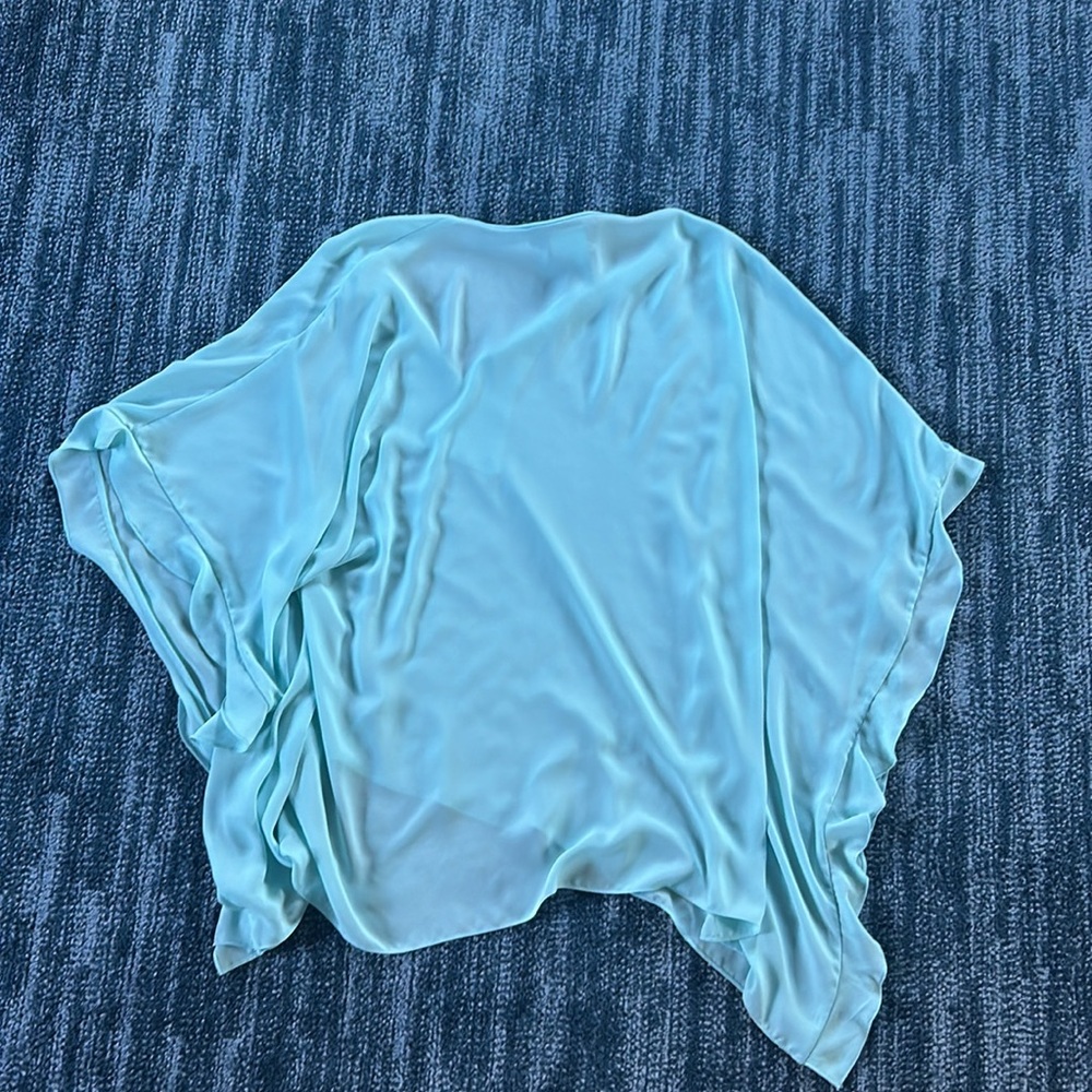 Flowy BCBGMAXAZRIA top in aqua, size M/L - Picture 12 of 14